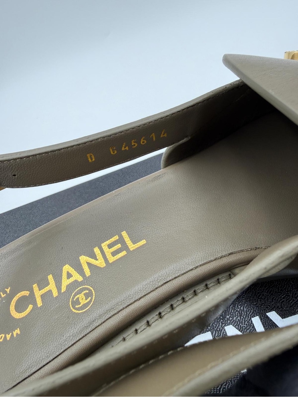 CHANEL Olive Green Leather Slingback Loafers with Gold CC Hardware - Picture 5 of 5
